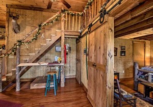 The Bovard Lodge Rustic Cabin Near Ohio River!