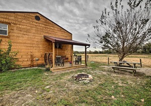 'The Bovard Lodge' Rustic Cabin Near Ohio River!