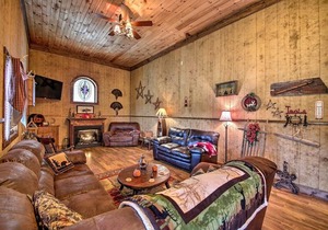 The Bovard Lodge Rustic Cabin Near Ohio River!