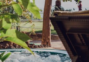 The Circular Villa - jacuzzi, hiking & vineyards