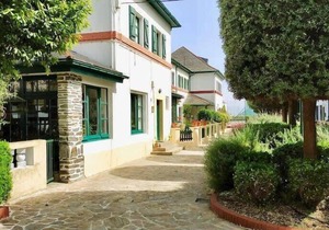 The Cliffs - Covas Seabreeze Cottage