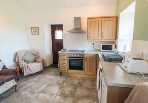 THE COW BYRE, pet friendly, with a garden in Lingdale