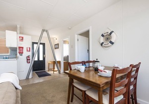 The Cray Pot-Conveniently located in the heart of Lancelin