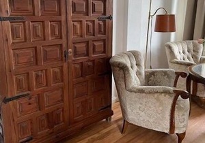 The furnished 1-room-apartment is approx. 29 m2 big and is located on the 1st floor of our apartment house Kunaustraße.