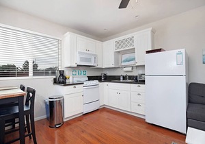 The Hideaway of Silver Terrace, located near Old Town, Sea World & Beaches.