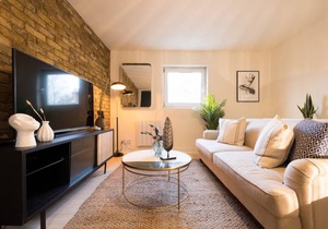 The Highgate Hideaway - Modern & Stylish 2BDR Flat
