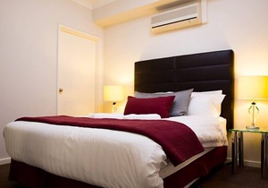THE IDEAL LOCATION IN PERTH- TWO BEDROOM APARTMENT CLOSE TO OPTUS STADIUM