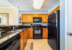 The Inn at Dauphin Island 106 1BR Walks right out to Pools and Beach!