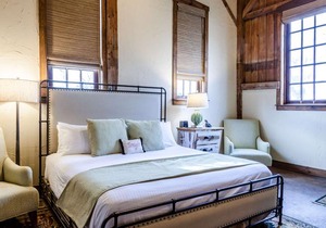 The Inn at Leola Village