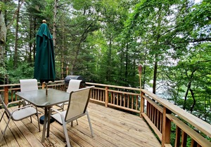 The Lake House (Hocking Hills Area)