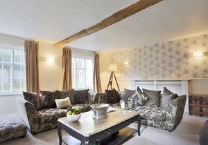 The Manor House - Five Bedroom House, Sleeps 10