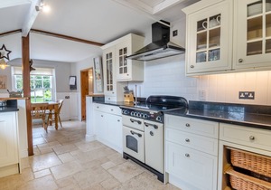 The Manor House - Five Bedroom House, Sleeps 10