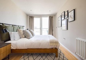 The Nine Elms Lane Arms - Stunning & Bright 2BDR Flat