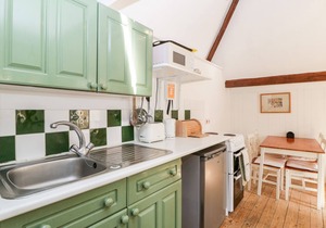 THE OLD STABLE, pet friendly, character holiday cottage in Sherborne