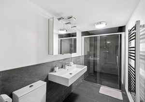 The Perfect 2 Bed Apartment in Yorkshire - Parking