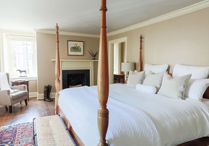 The Red Fox Inn & Tavern