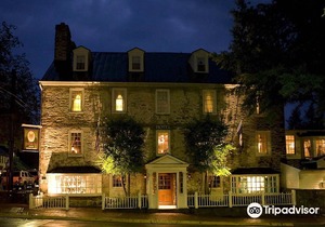 The Red Fox Inn & Tavern