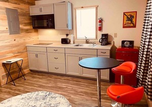 The Red Station by Glacier - Cabin #7 with AC and laundry