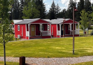 The Red Station by Glacier - Cabin #7 with AC and laundry