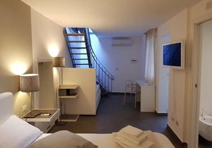 The Rooms of Piazza Cairoli, Apartment