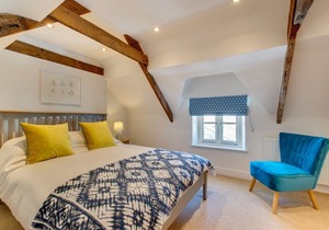 The Shell House - Two Bedroom House, Sleeps 4