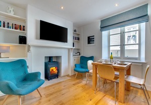 The Shell House - Two Bedroom House, Sleeps 4
