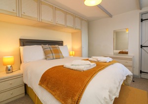 The Stables, HOLSWORTHY