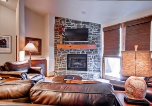 The Timbers 2G - Mountain Views, Walk to Downtown & Pet Friendly