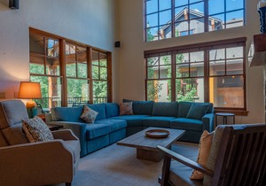 The Timbers 4O-2 Bedroom - Upscale Condo Close to Downtown Ketchum