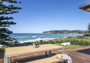 The View at North Avoca - Large and Roomy Family Beachfront House