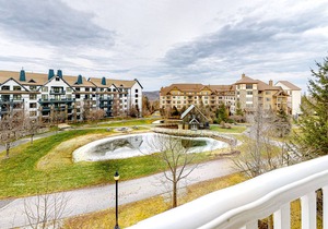 Third Floor Condo with Shared Hot Tub & Pool, Fast WiFi, and Gas Fireplace