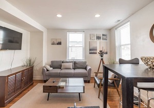 This apartment is a 1 bedroom (s), 1 bathrooms, located in Philadelphia, PA.