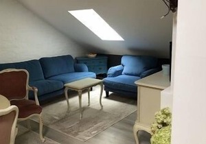 This beautiful attic apartment for max. 4 persons (+ baby) is located in our apartment house Kunaustraße.