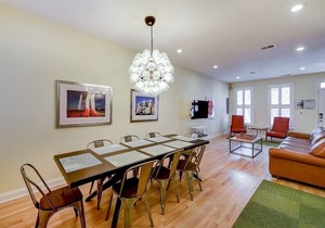 This house is a 3 bedroom(s), 2.5 bathrooms, located in Washington, DC.