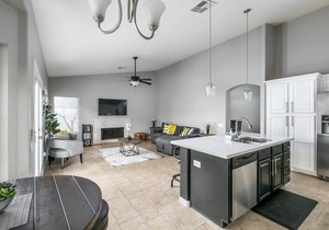 This house is a 4 bedroom(s), 2.5 bathrooms, located in Scottsdale, AZ.