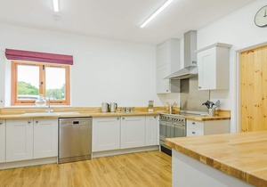 This superb, barn conversion is a perfect getaway for families and couples.