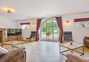 This superb, barn conversion is a perfect getaway for families and couples.