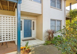 Tokelau 3 - Tuncurry Townhouse