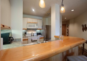TR1204 | Awesome Condo | Close to Slopes | 10 Hot Tubs | Winter Shuttle
