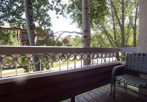 TR1204 | Awesome Condo | Close to Slopes | 10 Hot Tubs | Winter Shuttle