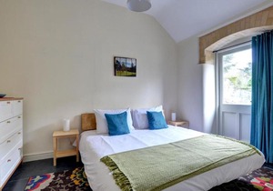 Tranquil holiday home in The Bothy with Garden
