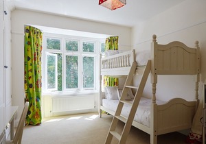 Tranquil in South West London, by Veeve