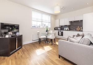 Tranquil Two Bedroom Apartment in Hammersmith