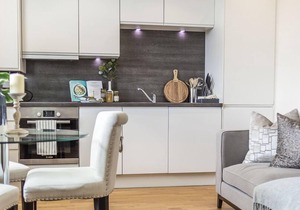 Tranquil Two Bedroom Apartment in Hammersmith
