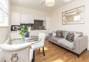 Tranquil Two Bedroom Apartment in Hammersmith