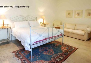 TRANQUILITY, Berry - 2pm check out Sundays! Berry & Surrounds
