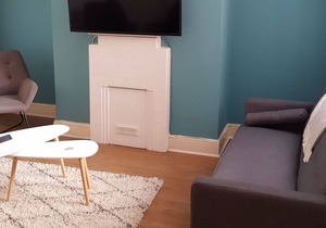 Travaal.com - Large 3 Bedroom Apartment Farnborough