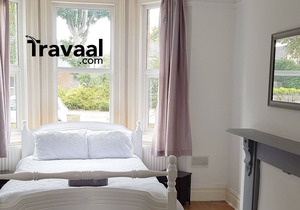 Travaal.com - Large 3 Bedroom Apartment Farnborough
