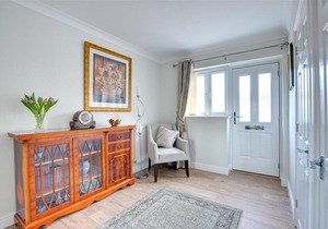 Tredegar - Three Bedroom House, Sleeps 6