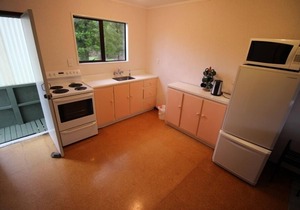 Treehouse - Whanarua Bay Cottages